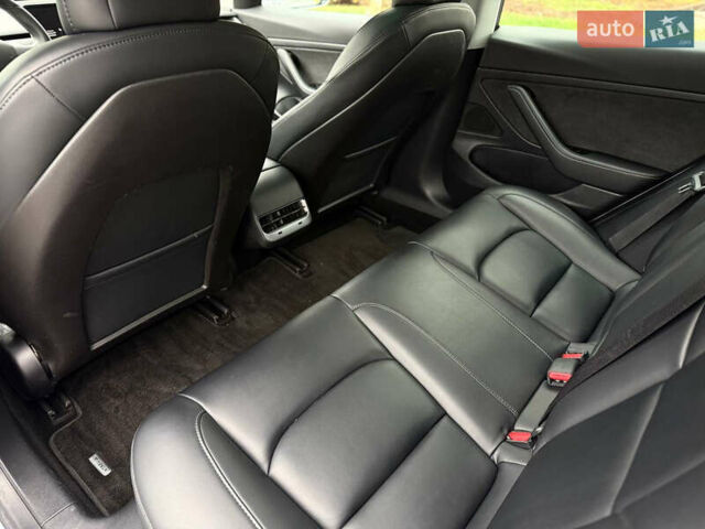 Белый Тесла Модель 3, объемом двигателя 0 л и пробегом 105 тыс. км за 14999 $, фото 19 на Automoto.ua