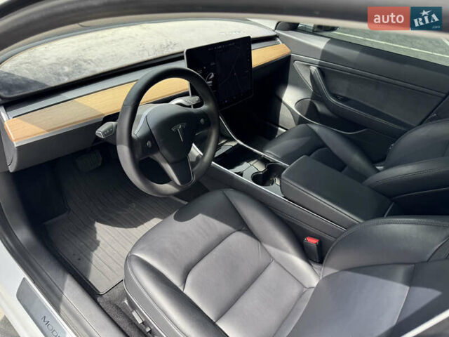 Білий Тесла Модель 3, об'ємом двигуна 0 л та пробігом 107 тис. км за 14900 $, фото 19 на Automoto.ua