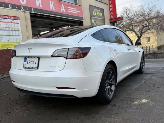 Білий Тесла Модель 3, об'ємом двигуна 0 л та пробігом 133 тис. км за 18500 $, фото 7 на Automoto.ua