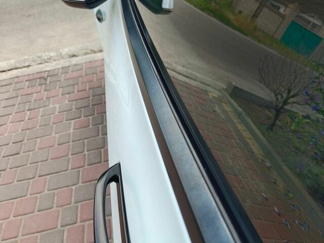 Белый Тесла Модель 3, объемом двигателя 0 л и пробегом 73 тыс. км за 20500 $, фото 27 на Automoto.ua