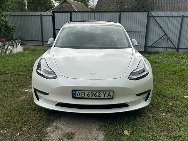Білий Тесла Модель 3, об'ємом двигуна 0 л та пробігом 136 тис. км за 12500 $, фото 1 на Automoto.ua