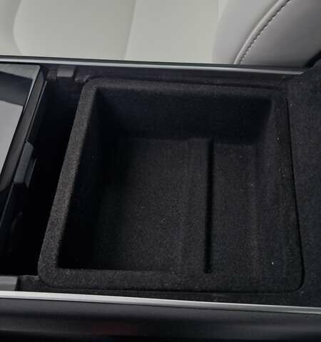 Белый Тесла Модель 3, объемом двигателя 0 л и пробегом 93 тыс. км за 16800 $, фото 18 на Automoto.ua