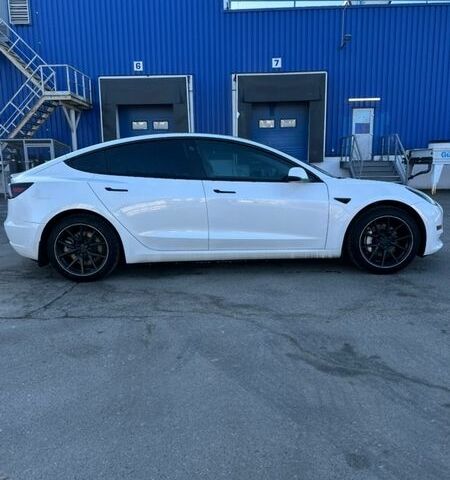 Белый Тесла Модель 3, объемом двигателя 0 л и пробегом 165 тыс. км за 14500 $, фото 10 на Automoto.ua