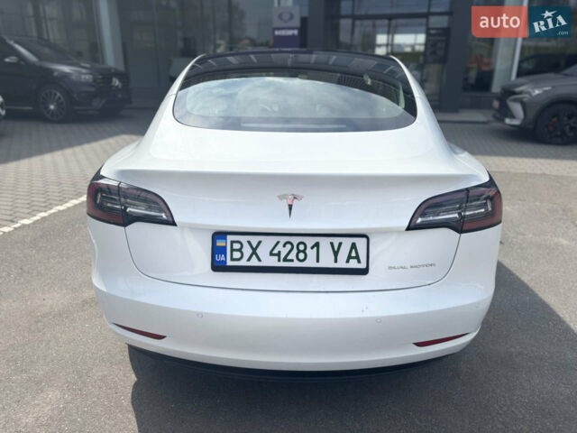 Белый Тесла Модель 3, объемом двигателя 0 л и пробегом 91 тыс. км за 22500 $, фото 8 на Automoto.ua