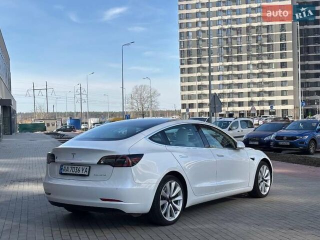 Белый Тесла Модель 3, объемом двигателя 0 л и пробегом 150 тыс. км за 23000 $, фото 3 на Automoto.ua