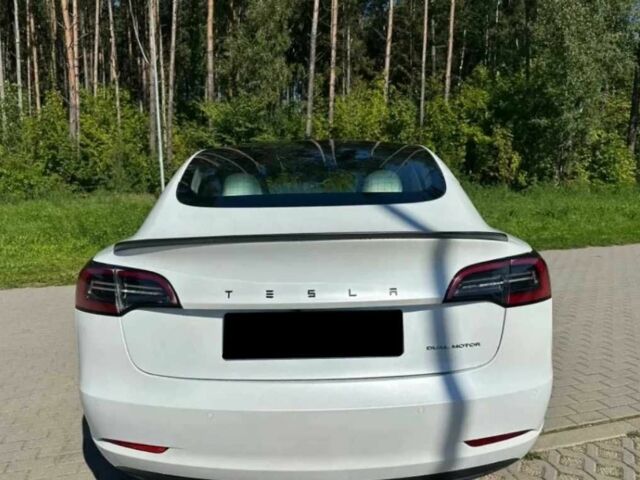 Білий Тесла Модель 3, об'ємом двигуна 0 л та пробігом 62 тис. км за 12000 $, фото 3 на Automoto.ua