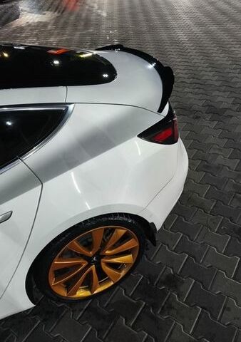 Білий Тесла Модель 3, об'ємом двигуна 0 л та пробігом 58 тис. км за 18800 $, фото 11 на Automoto.ua