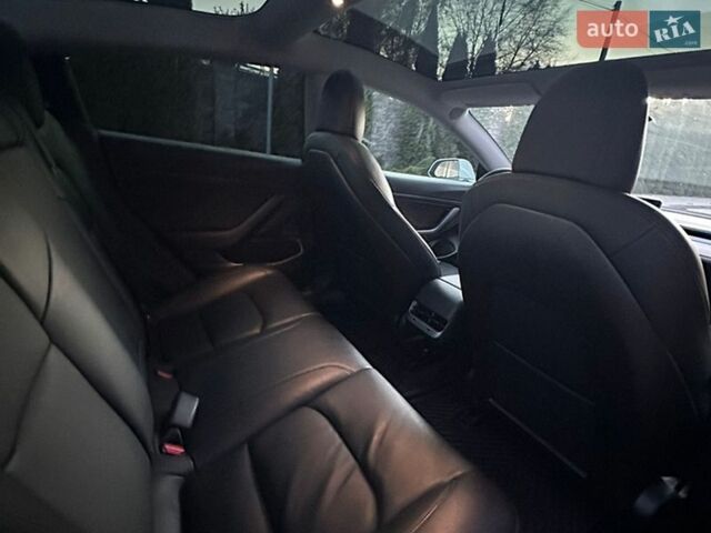 Белый Тесла Модель 3, объемом двигателя 0 л и пробегом 112 тыс. км за 15100 $, фото 28 на Automoto.ua