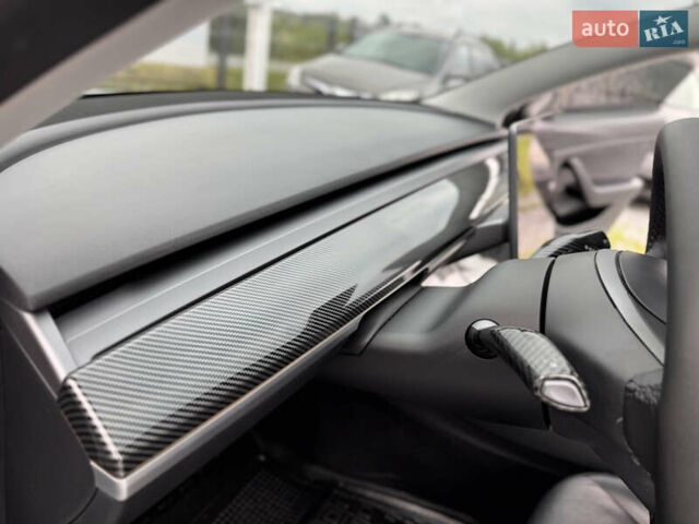 Білий Тесла Модель 3, об'ємом двигуна 0 л та пробігом 120 тис. км за 17500 $, фото 41 на Automoto.ua