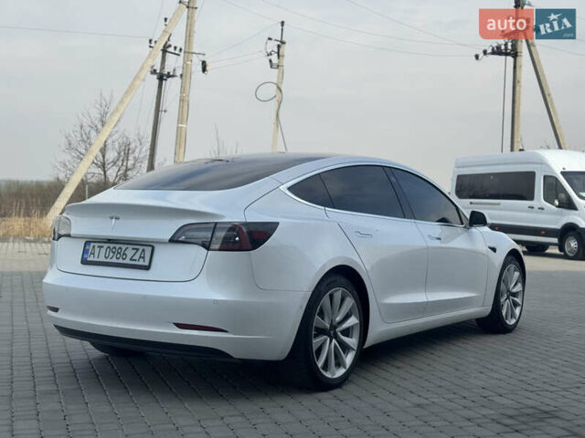 Белый Тесла Модель 3, объемом двигателя 0 л и пробегом 70 тыс. км за 15500 $, фото 6 на Automoto.ua