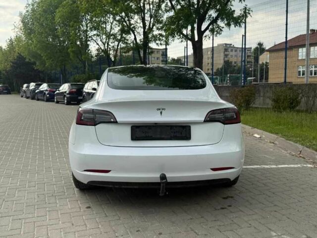 Білий Тесла Модель 3, об'ємом двигуна 0 л та пробігом 113 тис. км за 9800 $, фото 5 на Automoto.ua