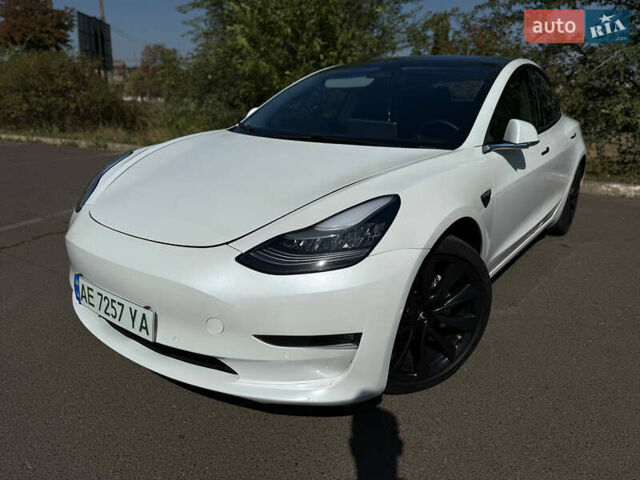 Білий Тесла Модель 3, об'ємом двигуна 0 л та пробігом 96 тис. км за 18800 $, фото 8 на Automoto.ua
