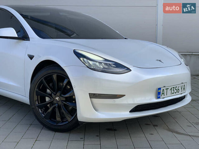 Тесла Модель 3 2020 у Івано-Франківську на Automoto.ua Білий Тесла Модель 3, об'ємом двигуна 0 л та пробігом 145 тис. км за 14850 $, фото 18 на Automoto.ua