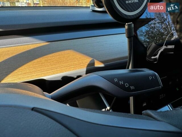 Белый Тесла Модель 3, объемом двигателя 0 л и пробегом 162 тыс. км за 18690 $, фото 21 на Automoto.ua