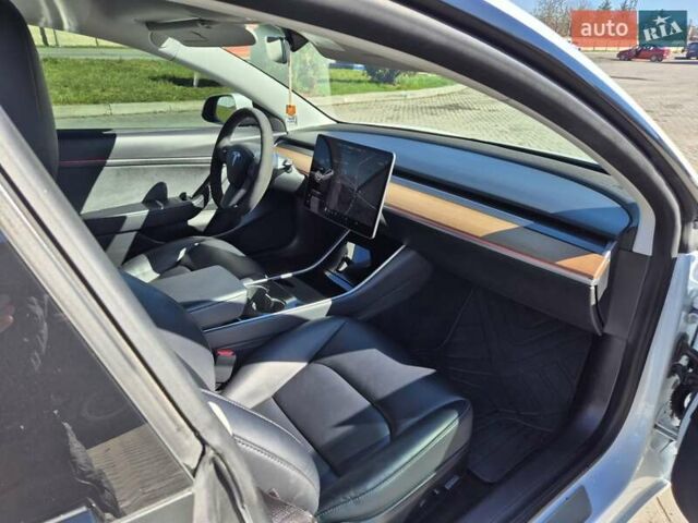 Тесла Модель 3 2020 у Мукачеве на Automoto.ua Білий Тесла Модель 3, об'ємом двигуна 0 л та пробігом 160 тис. км за 18499 $, фото 30 на Automoto.ua