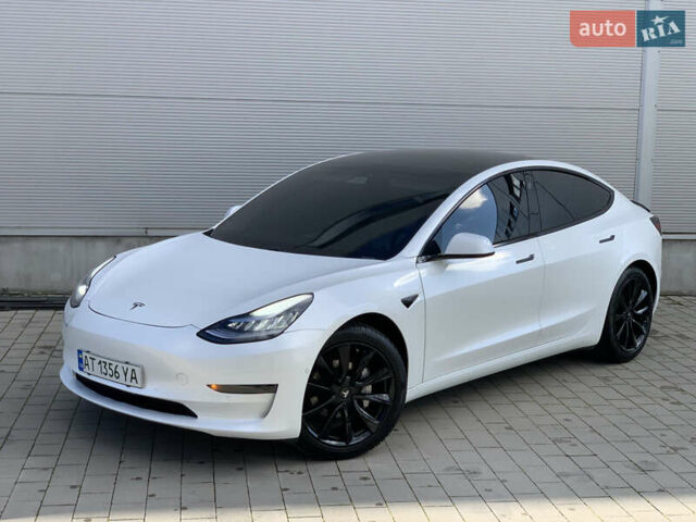 Тесла Модель 3 2020 у Івано-Франківську на Automoto.ua Білий Тесла Модель 3, об'ємом двигуна 0 л та пробігом 145 тис. км за 14850 $, фото 38 на Automoto.ua