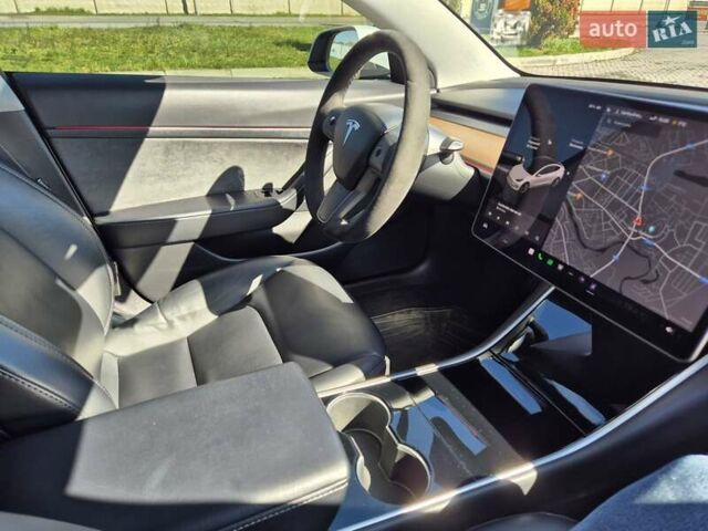 Тесла Модель 3 2020 у Мукачеве на Automoto.ua Білий Тесла Модель 3, об'ємом двигуна 0 л та пробігом 160 тис. км за 18499 $, фото 33 на Automoto.ua