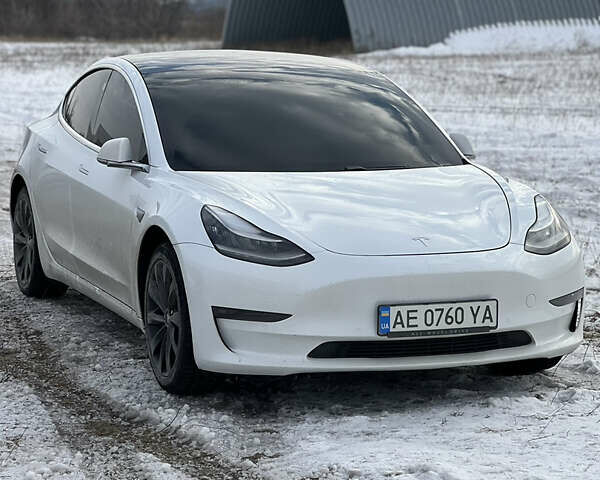 Білий Тесла Модель 3, об'ємом двигуна 0 л та пробігом 128 тис. км за 19500 $, фото 24 на Automoto.ua