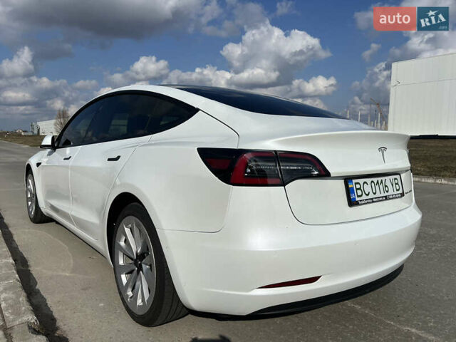 Белый Тесла Модель 3, объемом двигателя 0 л и пробегом 60 тыс. км за 21500 $, фото 5 на Automoto.ua