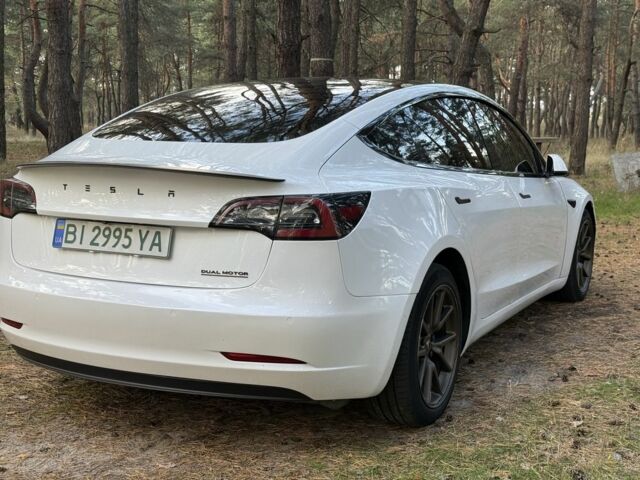 Білий Тесла Модель 3, об'ємом двигуна 0 л та пробігом 97 тис. км за 18063 $, фото 3 на Automoto.ua