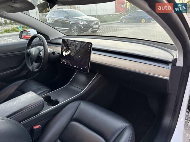 Білий Тесла Модель 3, об'ємом двигуна 0 л та пробігом 221 тис. км за 12700 $, фото 31 на Automoto.ua
