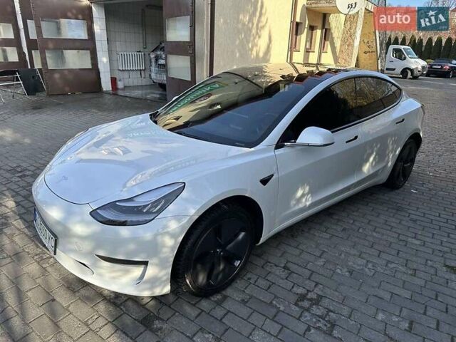Белый Тесла Модель 3, объемом двигателя 0 л и пробегом 99 тыс. км за 23000 $, фото 2 на Automoto.ua