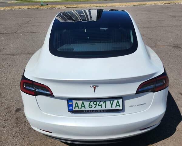 Білий Тесла Модель 3, об'ємом двигуна 0 л та пробігом 97 тис. км за 22600 $, фото 3 на Automoto.ua