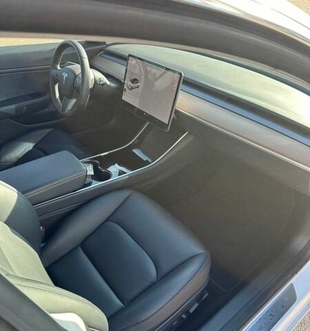 Білий Тесла Модель 3, об'ємом двигуна 0 л та пробігом 53 тис. км за 20000 $, фото 11 на Automoto.ua