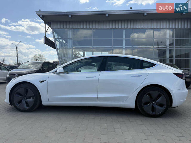 Белый Тесла Модель 3, объемом двигателя 0 л и пробегом 57 тыс. км за 23900 $, фото 10 на Automoto.ua