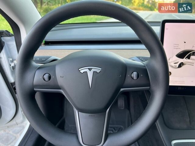 Білий Тесла Модель 3, об'ємом двигуна 0 л та пробігом 20 тис. км за 18200 $, фото 41 на Automoto.ua