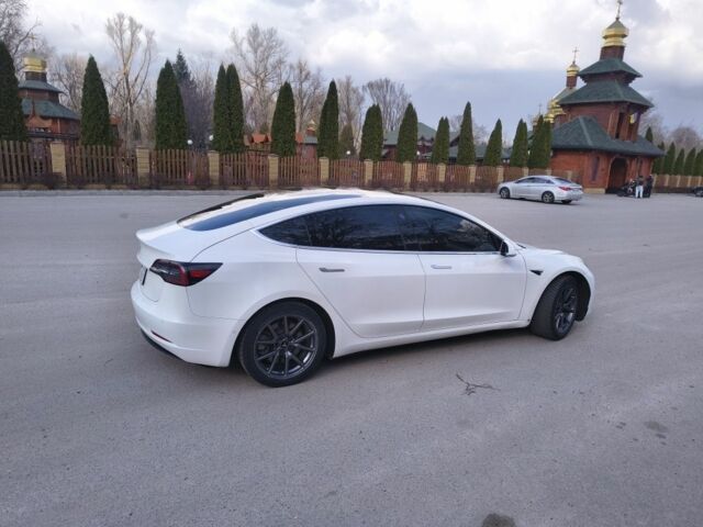 Білий Тесла Модель 3, об'ємом двигуна 0 л та пробігом 150 тис. км за 384 $, фото 6 на Automoto.ua