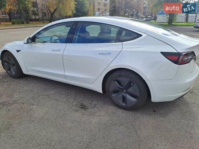 Білий Тесла Модель 3, об'ємом двигуна 0 л та пробігом 81 тис. км за 16500 $, фото 13 на Automoto.ua
