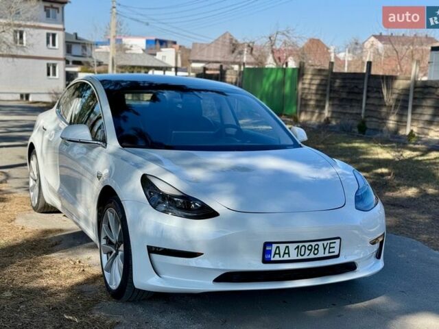 Белый Тесла Модель 3, объемом двигателя 0 л и пробегом 93 тыс. км за 13999 $, фото 2 на Automoto.ua