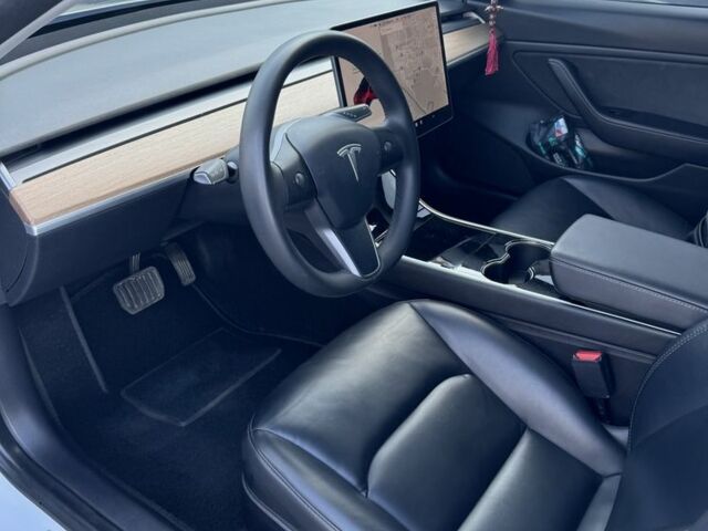 Тесла Модель 3 2020 у Львові на Automoto.ua Білий Тесла Модель 3, об'ємом двигуна 0 л та пробігом 110 тис. км за 18500 $, фото 4 на Automoto.ua