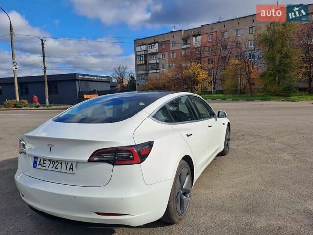 Білий Тесла Модель 3, об'ємом двигуна 0 л та пробігом 81 тис. км за 16500 $, фото 7 на Automoto.ua