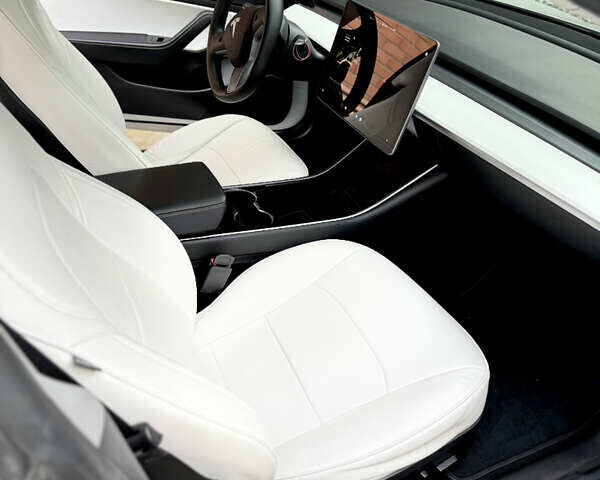 Белый Тесла Модель 3, объемом двигателя 0 л и пробегом 99 тыс. км за 22400 $, фото 17 на Automoto.ua