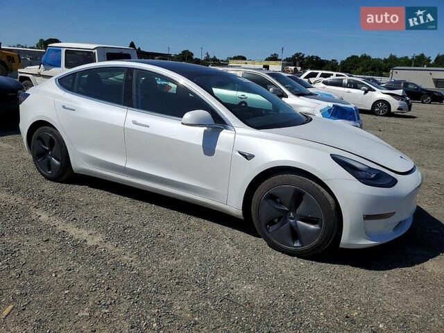 Белый Тесла Модель 3, объемом двигателя 0 л и пробегом 103 тыс. км за 6500 $, фото 2 на Automoto.ua