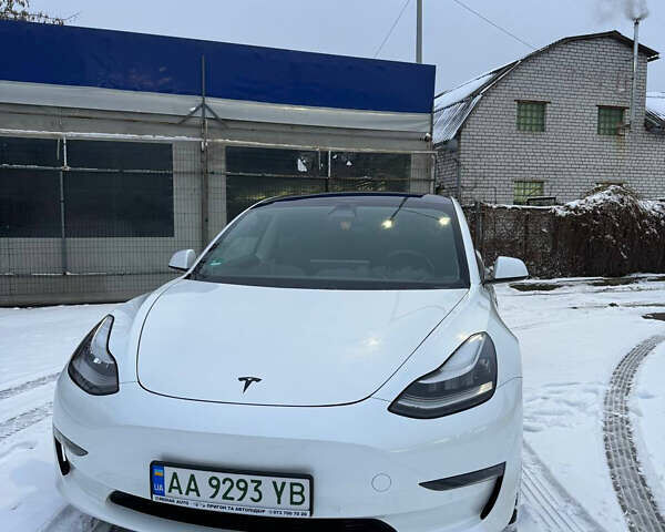 Белый Тесла Модель 3, объемом двигателя 0 л и пробегом 55 тыс. км за 33600 $, фото 1 на Automoto.ua