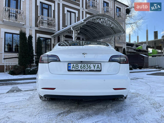 Белый Тесла Модель 3, объемом двигателя 0 л и пробегом 63 тыс. км за 19500 $, фото 47 на Automoto.ua