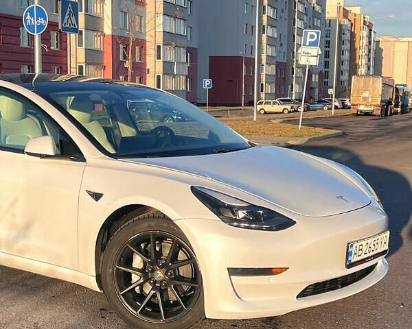 Белый Тесла Модель 3, объемом двигателя 0 л и пробегом 53 тыс. км за 18500 $, фото 2 на Automoto.ua