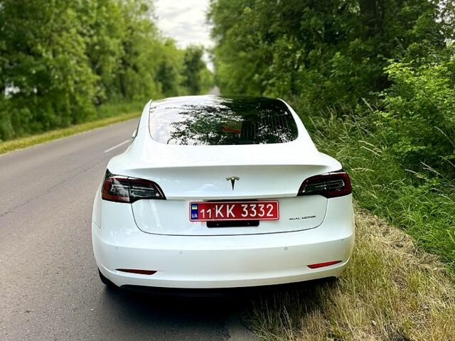 Белый Тесла Модель 3, объемом двигателя 0.31 л и пробегом 120 тыс. км за 17100 $, фото 2 на Automoto.ua