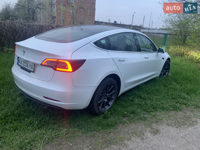 Білий Тесла Модель 3, об'ємом двигуна 0 л та пробігом 75 тис. км за 19950 $, фото 10 на Automoto.ua