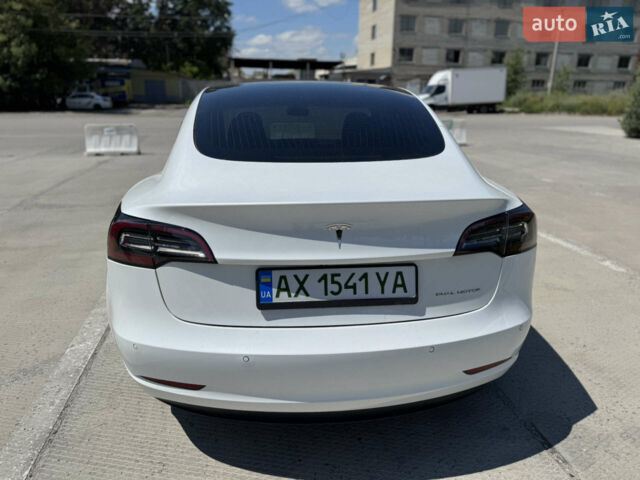Білий Тесла Модель 3, об'ємом двигуна 0 л та пробігом 88 тис. км за 18500 $, фото 6 на Automoto.ua