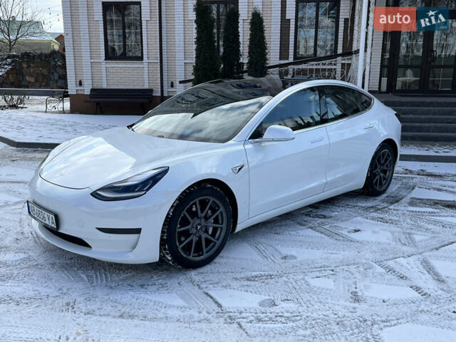 Белый Тесла Модель 3, объемом двигателя 0 л и пробегом 63 тыс. км за 19500 $, фото 5 на Automoto.ua