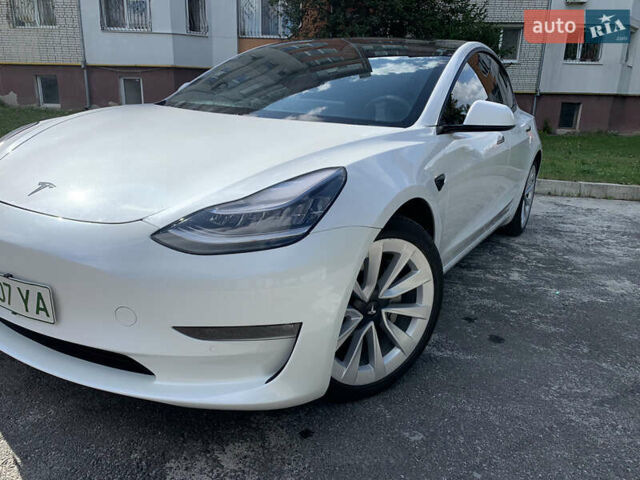Белый Тесла Модель 3, объемом двигателя 0 л и пробегом 99 тыс. км за 20000 $, фото 8 на Automoto.ua