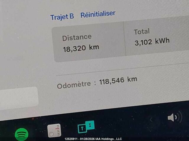 Белый Тесла Модель 3, объемом двигателя 0 л и пробегом 118 тыс. км за 10800 $, фото 12 на Automoto.ua