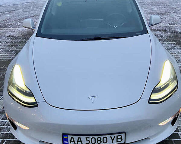 Білий Тесла Модель 3, об'ємом двигуна 0 л та пробігом 66 тис. км за 15400 $, фото 1 на Automoto.ua
