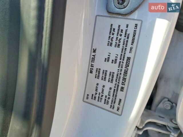 Белый Тесла Модель 3, объемом двигателя 0 л и пробегом 86 тыс. км за 4500 $, фото 12 на Automoto.ua