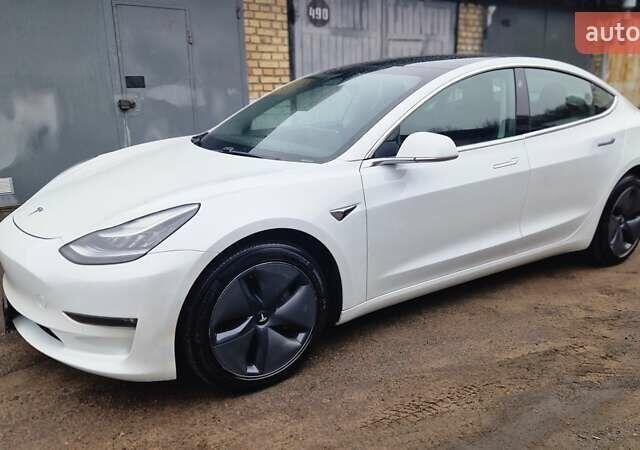 Белый Тесла Модель 3, объемом двигателя 0 л и пробегом 142 тыс. км за 16900 $, фото 34 на Automoto.ua