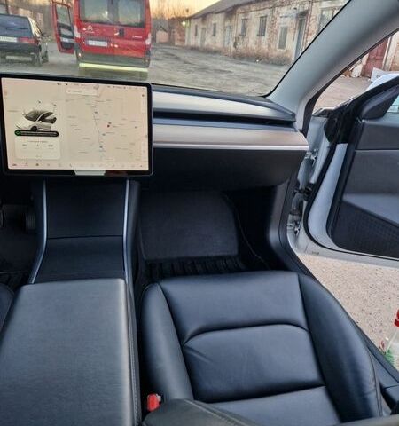 Белый Тесла Модель 3, объемом двигателя 0 л и пробегом 85 тыс. км за 15000 $, фото 13 на Automoto.ua